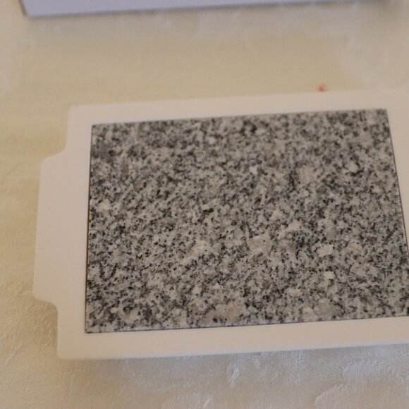 New in original packaging Kitchen Rite Microwaveable Hot Plate - Picture 2 of 6